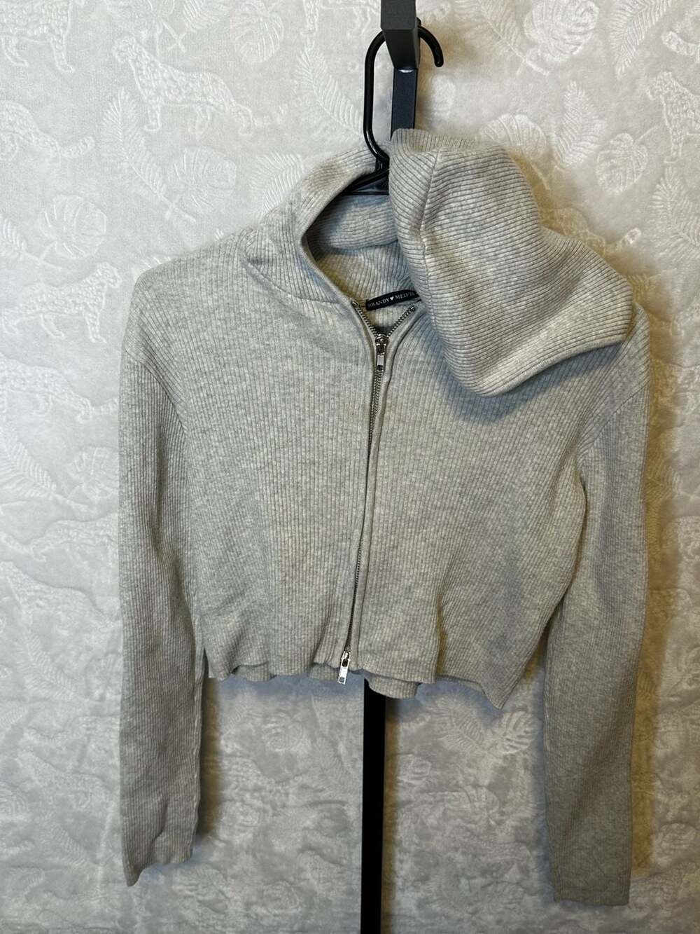 Brandy Melville Grey Ribbed Knit Cropped Zip-Up Hoodie One Size